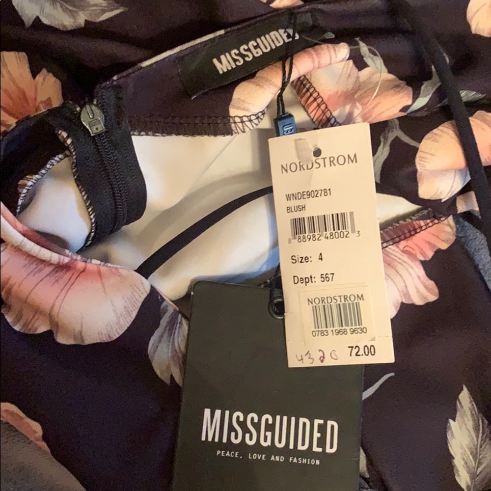 Missguided Floral Dress - Picture 4 of 5